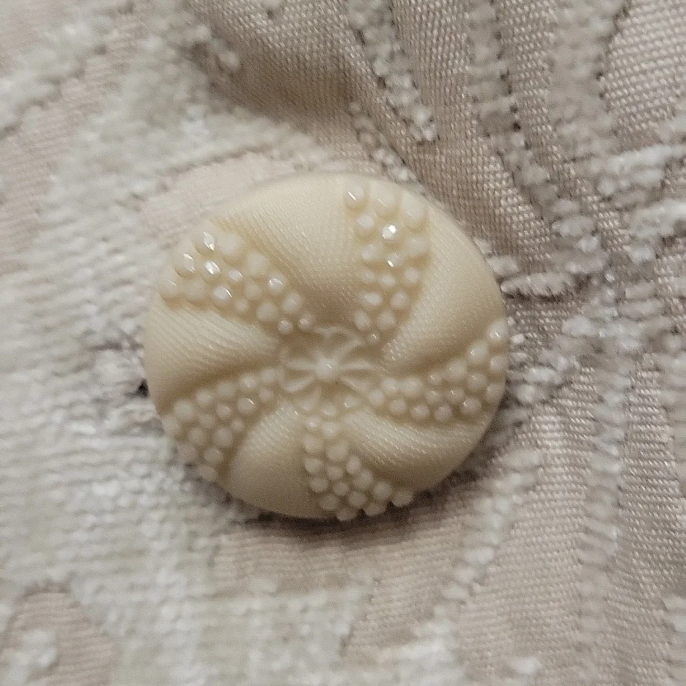 Parisian Signature Petite embossed cream taupe short jacket faux fur collar 8P …